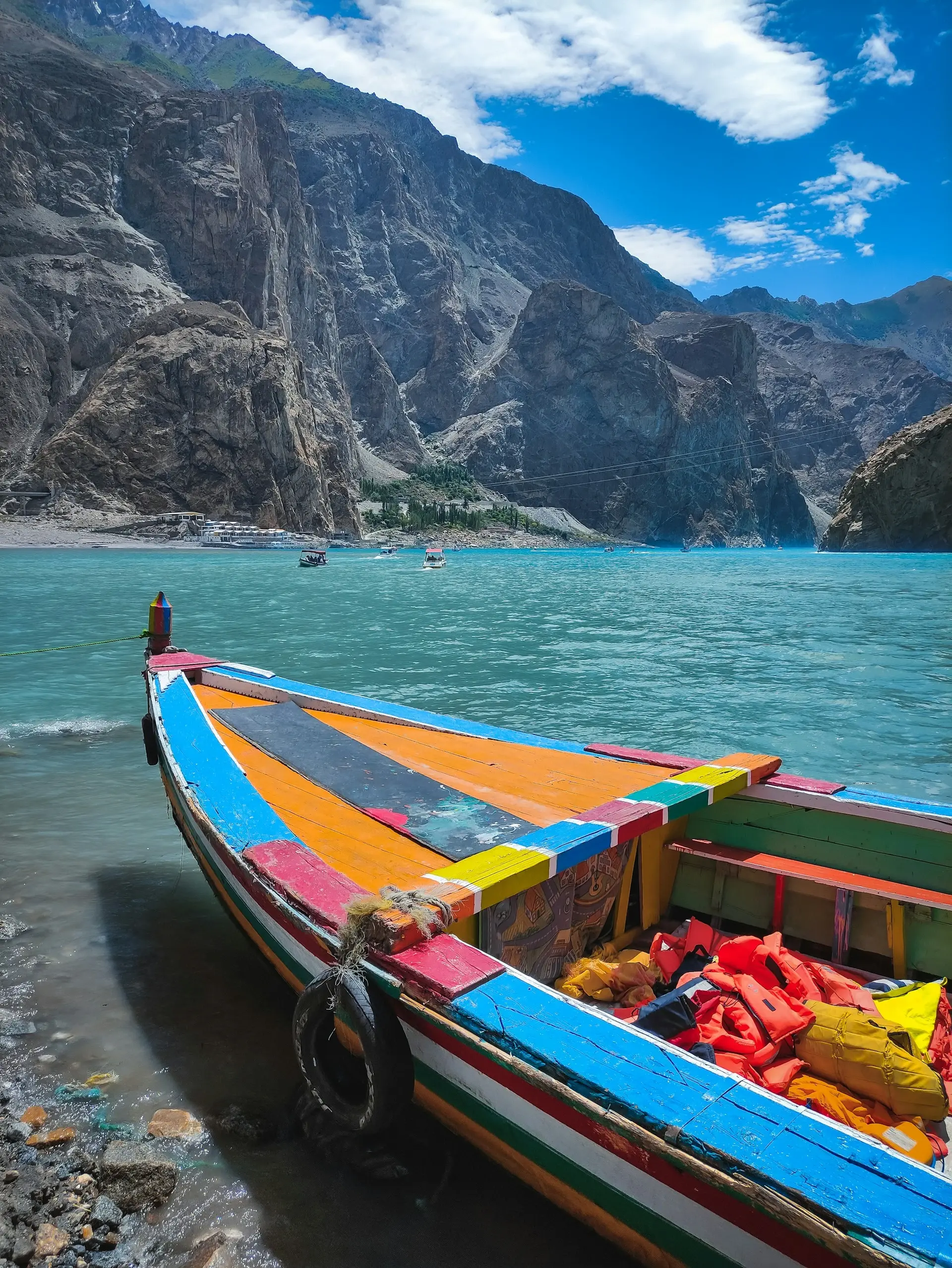 Attabad Lake, Gojal